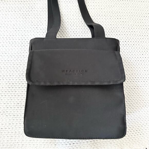 Kenneth Cole Reaction Handbags - Kenneth Cole Reaction Y2K Black Nylon Front Flap Pocket Square Shoulder Tote Bag